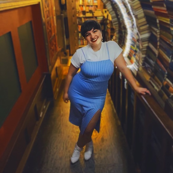 Meet your Posher, Brittney - Picture 1 of 1